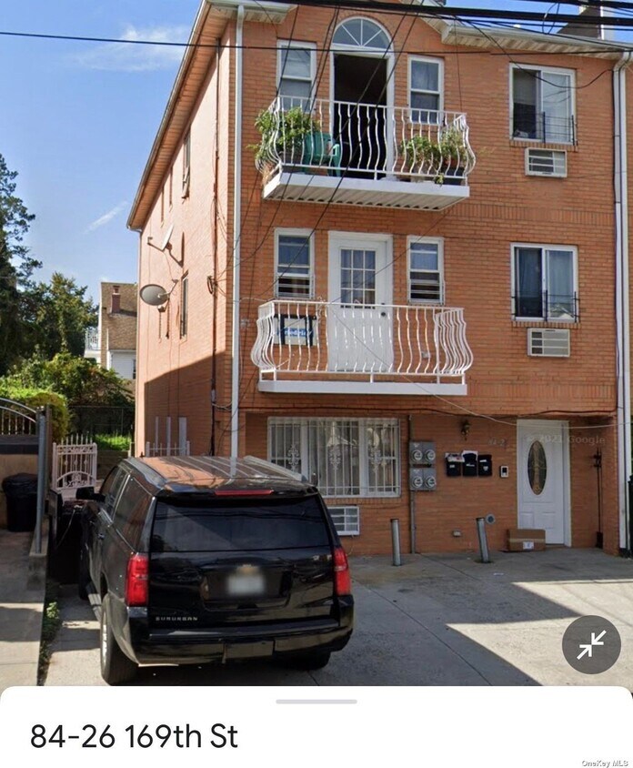 8426 169th St Unit 3rd fl, Queens, NY 11432 Room for Rent in Queens