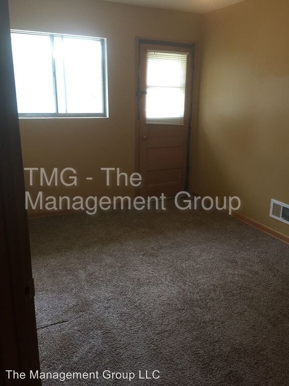 Building Photo - Two Bedroom Apartment Available for June 1st