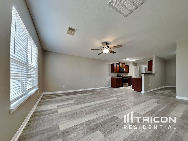 Foto del edificio - 32608 Decker Creek Dr