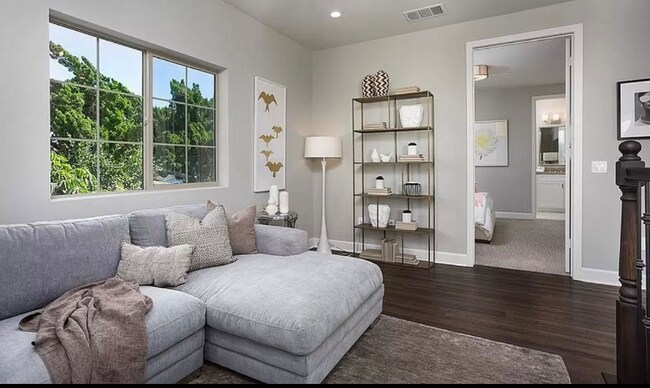 Building Photo - 11114 Freer St