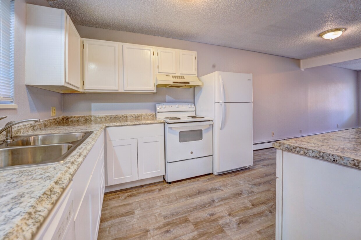 Foto principal - 908 White Ave