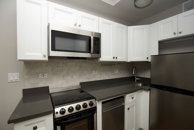 Foto del edificio - 640 W Wrightwood Ave