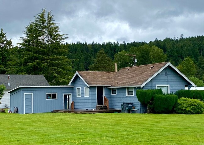 Building Photo - D&B Homes