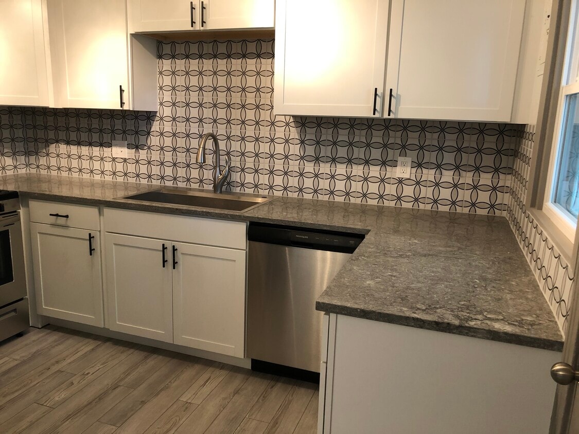 1408 E 38th Pl Unit B, Tulsa, OK 74105 Condo for Rent in Tulsa, OK