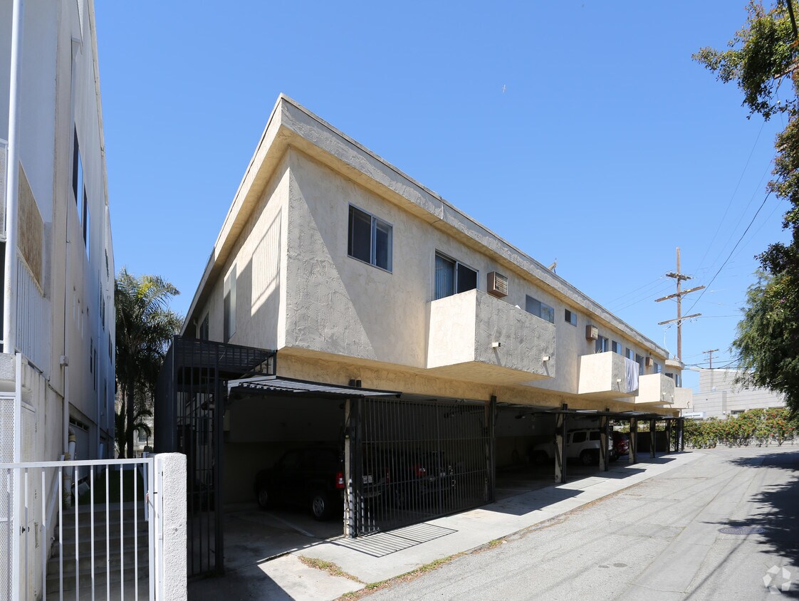 Building Photo - 3840 Inglewood Blvd