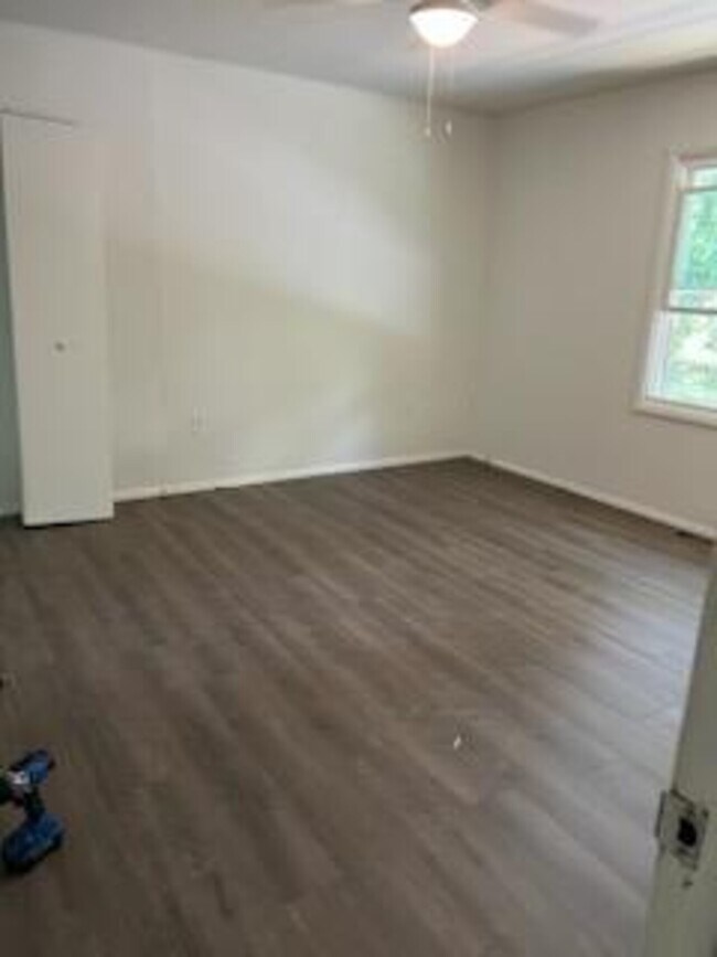 Building Photo - SCP 88 Garner Ave