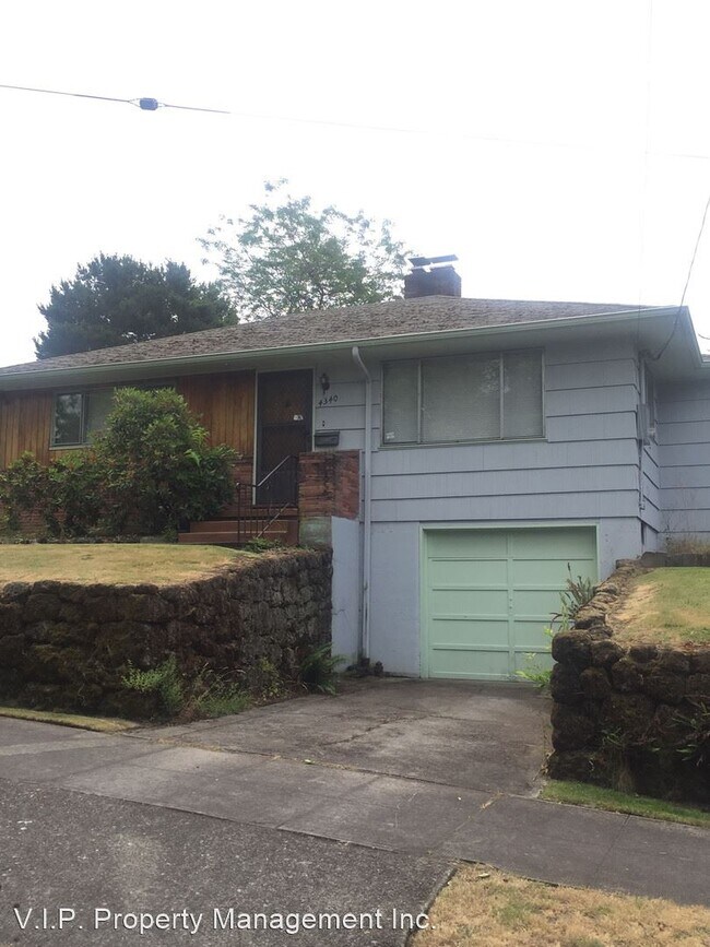 Building Photo - 3 br, 1.5 bath House - 4340 SE Gladstone