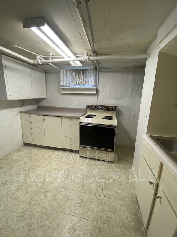 Building Photo - 525 S Lafayette St