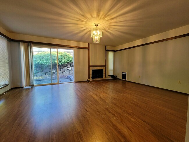 Building Photo - 11353 Southeast 211th Lane, Unit 71