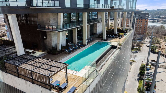 Foto del edificio - 70 Rainey St