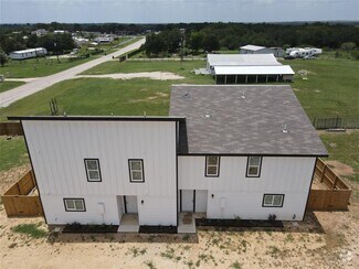 Building Photo - 108 Sandy Oaks Loop