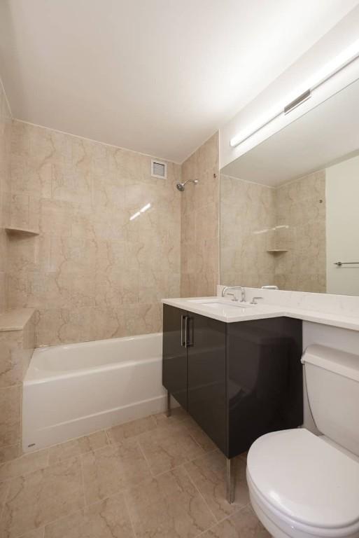 Foto del edificio - 3 bedroom in NEW YORK NY 10004