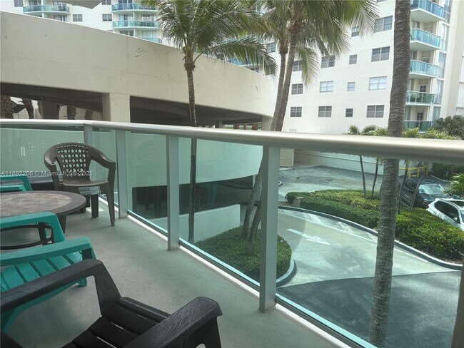 Foto del edificio - 3801 S Ocean Dr