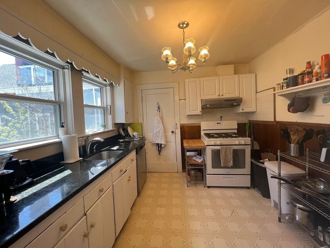 Foto principal - 35 Winslow Ave