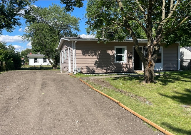 Building Photo - 1115 St Michael Dr