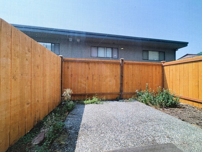 Photo - 10324 NE 186TH ST Apartment