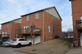 Building Photo - 1923 28th Ave N