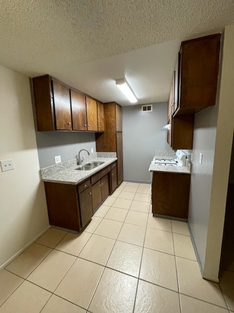 Kitchen - 222 Goodman St