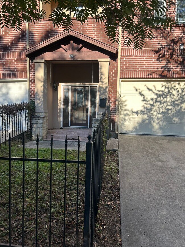 Photo - 520 Alcalde St Apartment