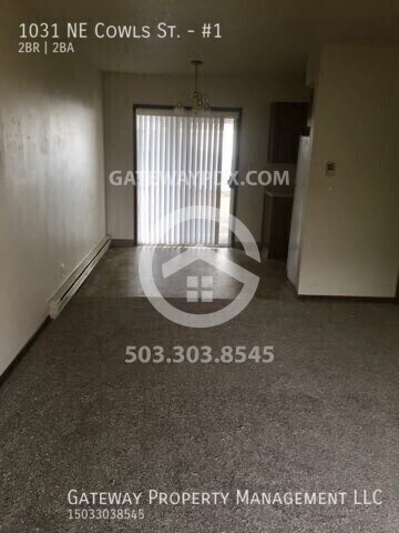 Building Photo - 1031 NE Cowls St