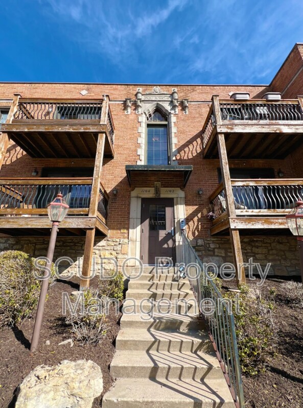 Primary Photo - 1104 W 46th St