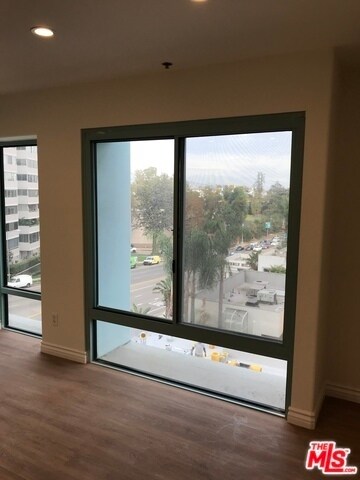 Building Photo - 10336 Wilshire Blvd
