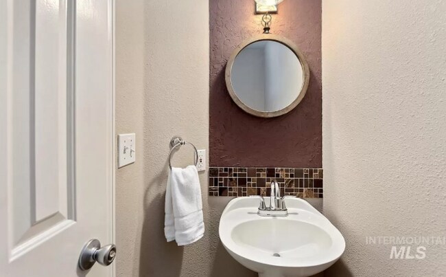 downstairs half bath - 6929 W Irving Ln
