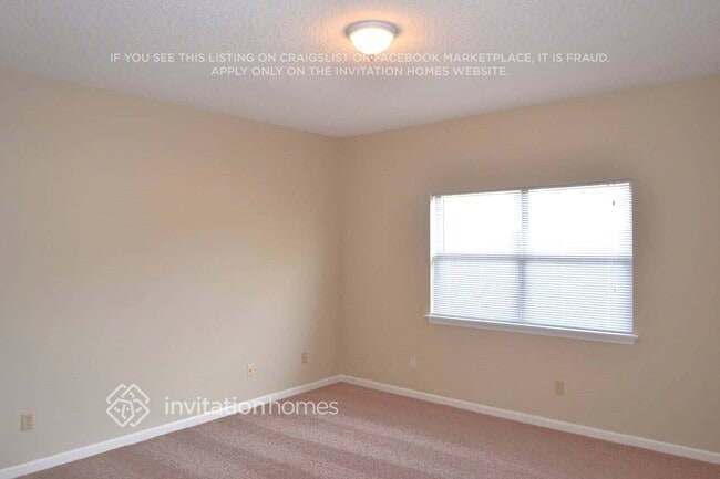 Building Photo - 1651 Ashwood Cir