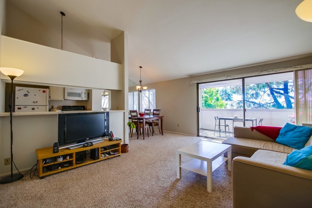 Foto principal - 6214 Agee St