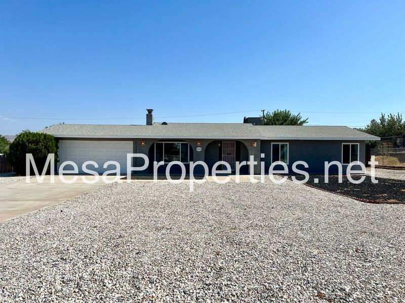 Foto principal - 17945 Sequoia St