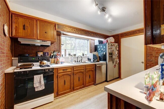 Foto del edificio - 3203 1/2 Cherrywood Rd