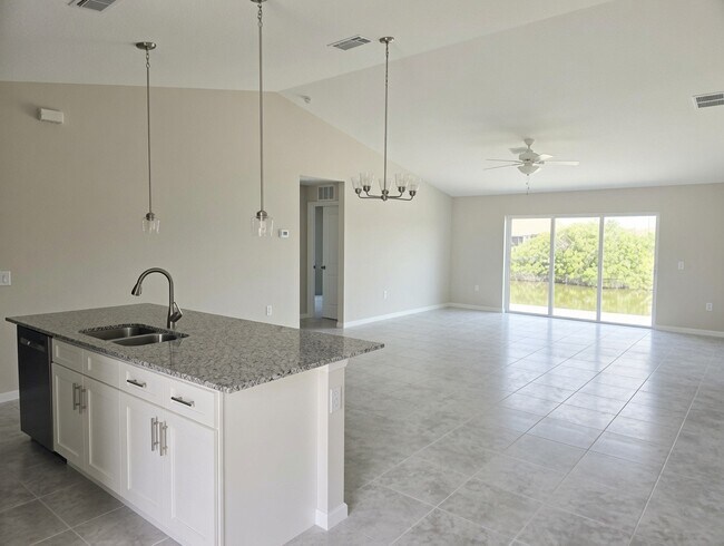 Foto del edificio - 318 NW 20th St