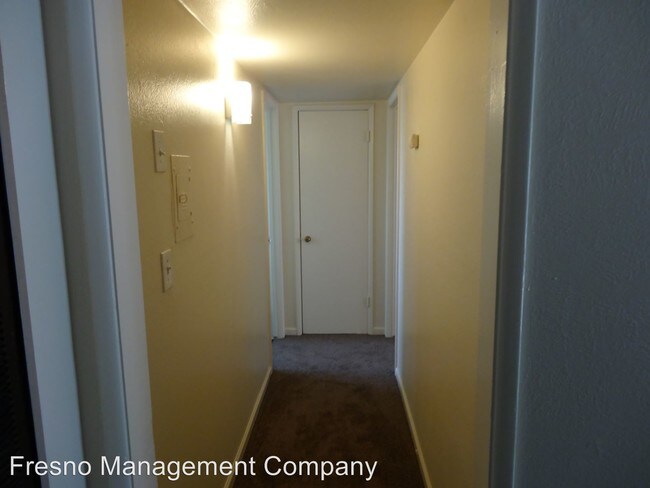 Building Photo - 4130 Plaza Dr E