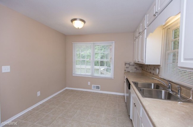 Building Photo - 3 br, 2 bath House - 1441 Pine Tree Drive