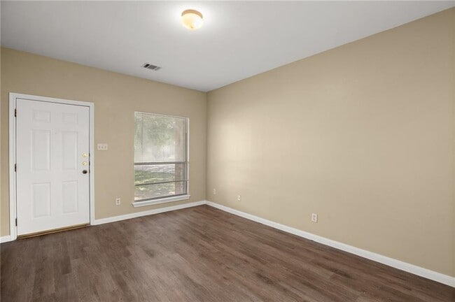 Foto del edificio - 250 Marvin Cove