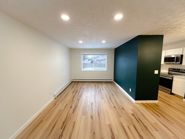 Building Photo - 1110 Golden Berry Ave