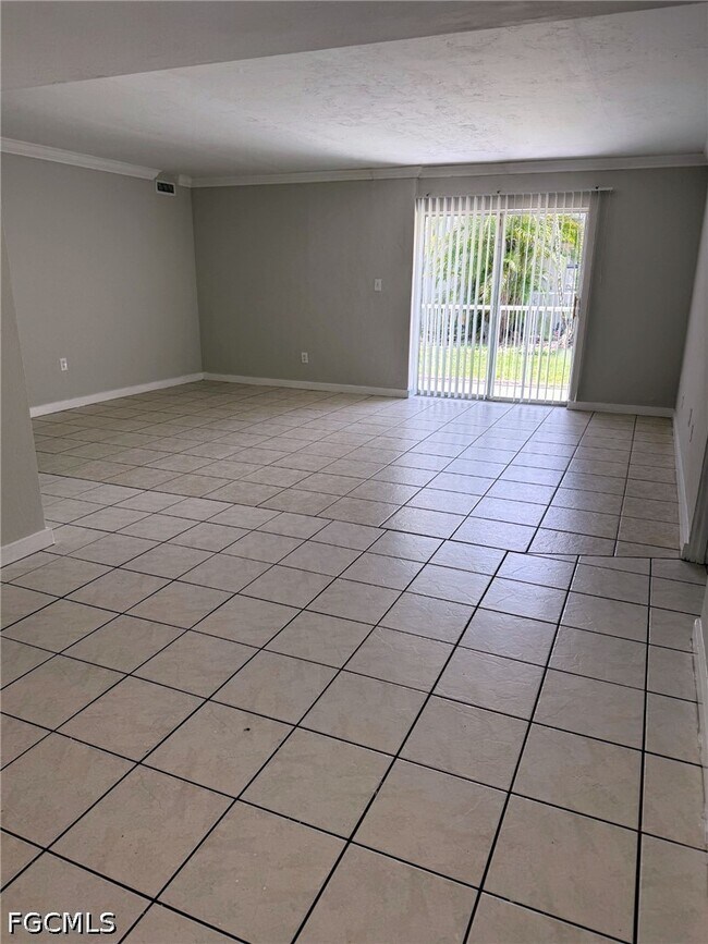 Building Photo - 1830 Maravilla Ave