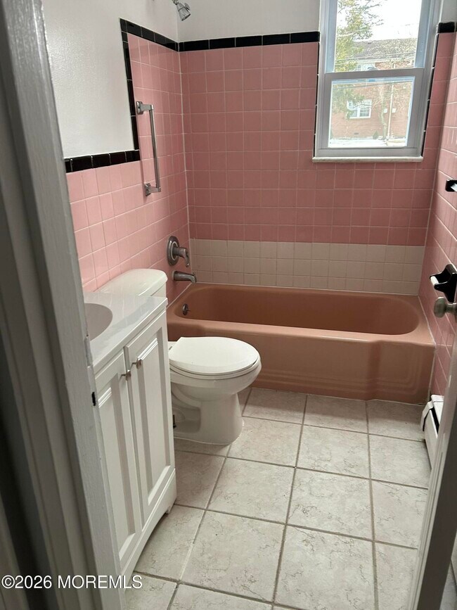 Foto del edificio - 258 N Bath Ave