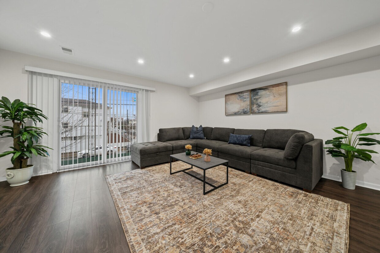 Foto principal - 101 Oak St