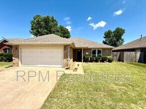 Building Photo - 520 S Castle Ridge Ln