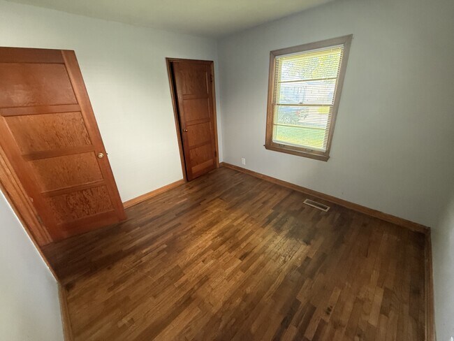 Building Photo - 2913 Taylor Ave