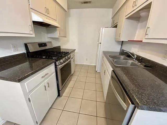 Foto del edificio - 8116 Exmoor Dr