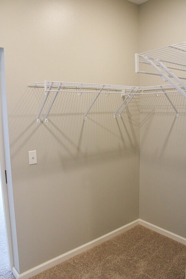 Building Photo - 3241 Redhawk St