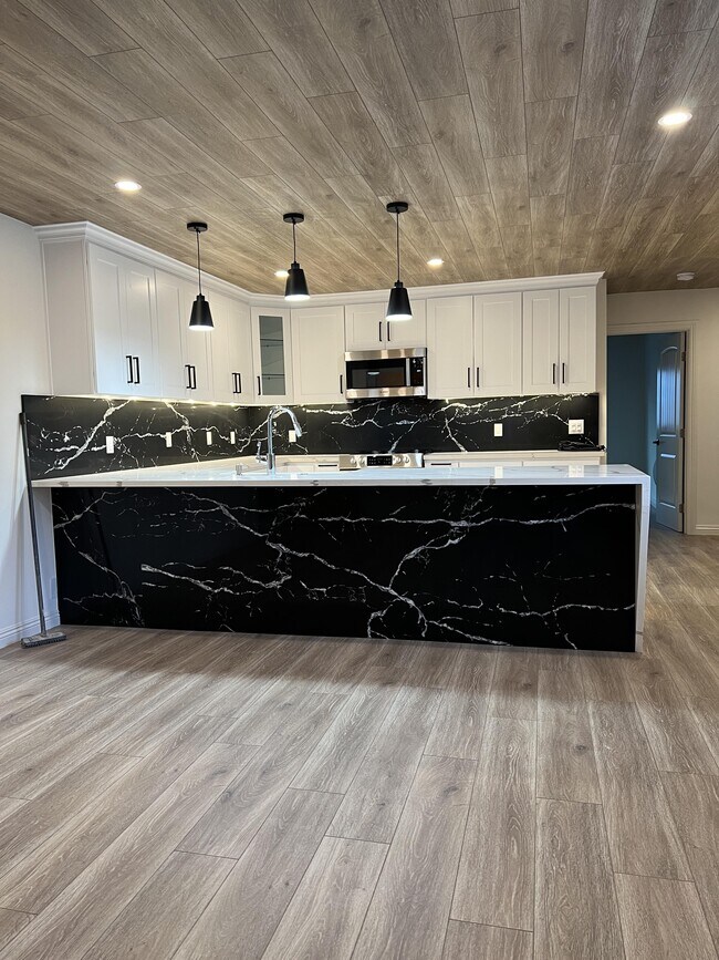 Building Photo - 33751 El Encanto Ave