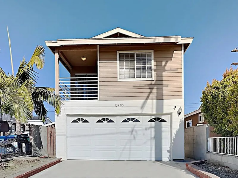 Primary Photo - 13504 Bixler Ave