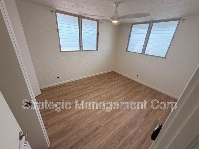 Foto del edificio - 838 Lukepane Ave