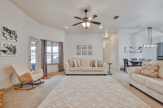Foto del edificio - Spacious South Lubbock Home in Fox Ridge!
