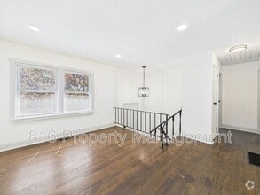 Building Photo - 1406 N Ponca Dr