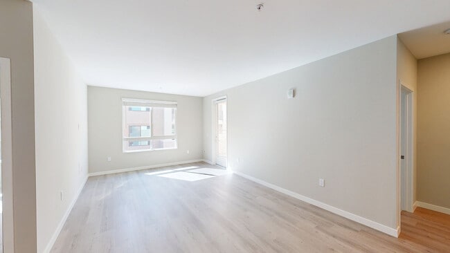 Interior Photo - North Grove
