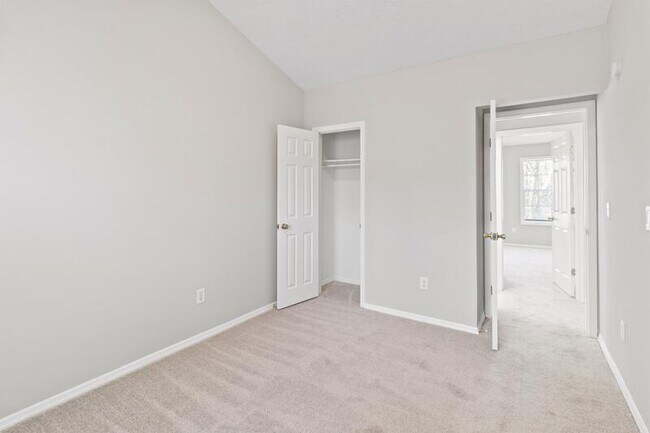 Foto del edificio - 1413 Shady Creek Dr